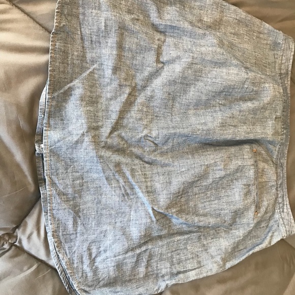 BANANA REPUBLIC Chambray skirt. - Picture 4 of 5